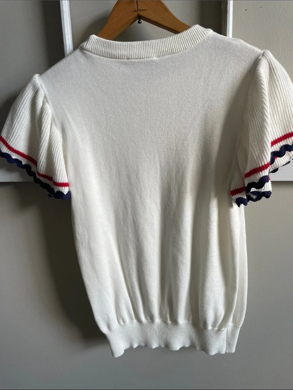 THML White Short Sleeve Sweater Top with Navy and Red Trim - Picture 5 of 7